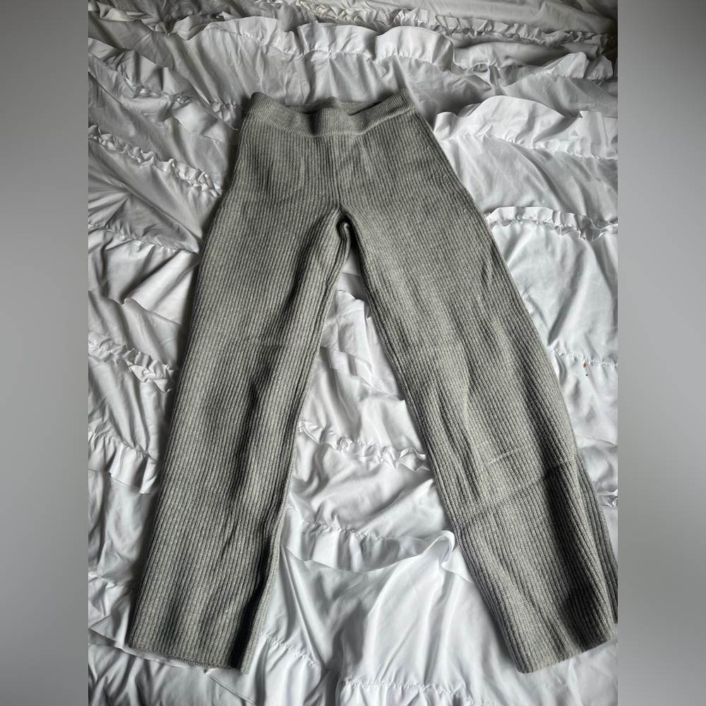 Gap Gray Ribbed Knit Leggings wide leg